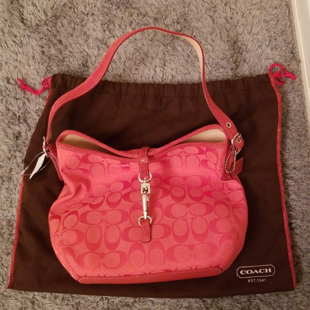 Coach Signature Soft Clasp Hobo